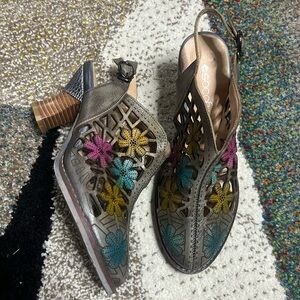 Socofy Gray multi sandals. 36/5
